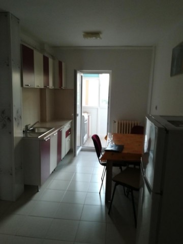 inchiriez-apartament-2-camere-in-cetate-1